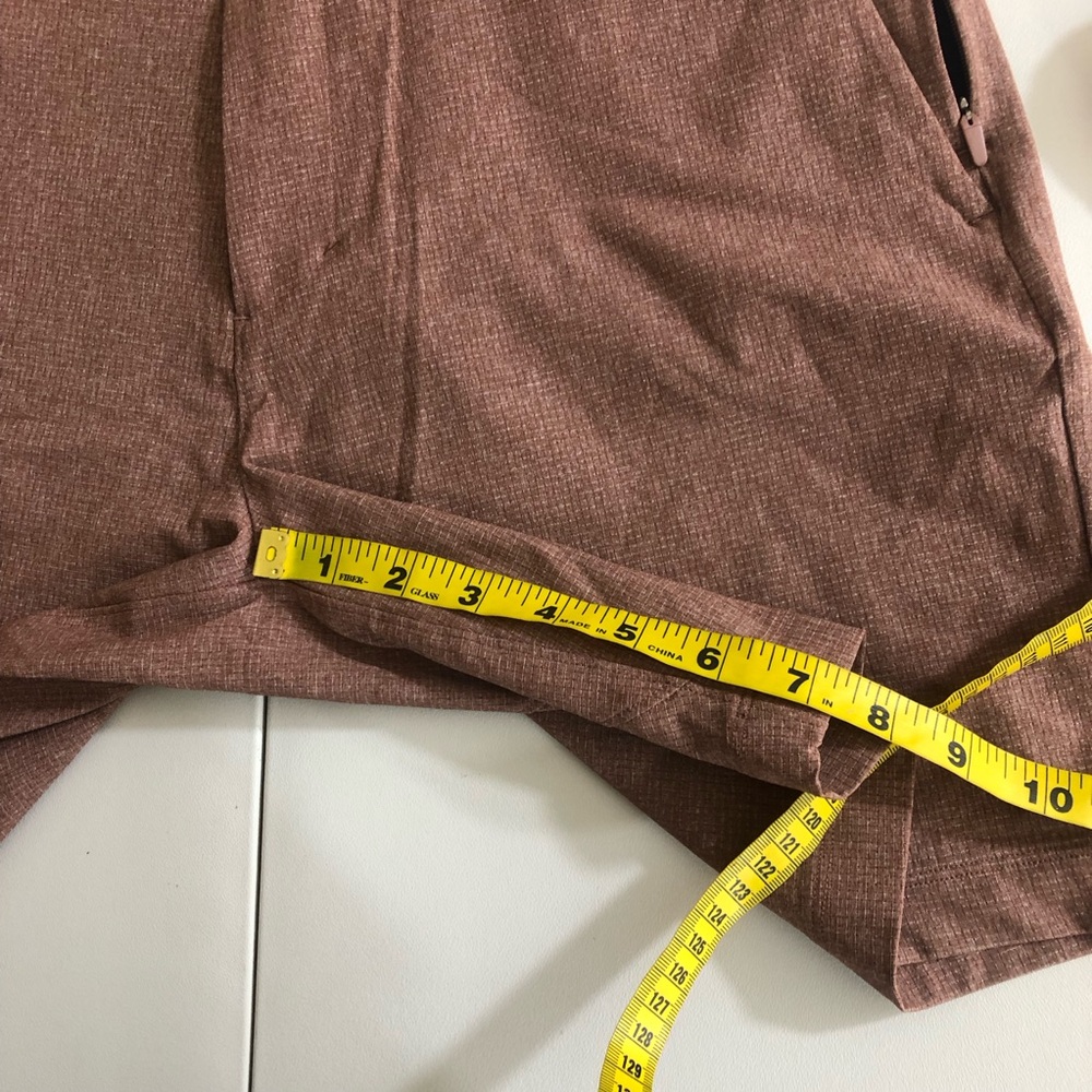 lululemon athletica Brown/coral. Men's Shorts medium/31 - Picture 13 of 13